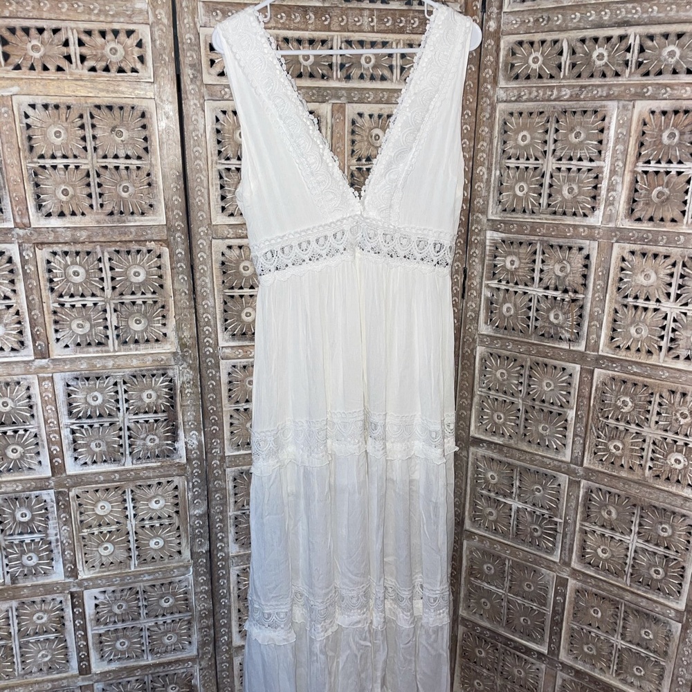 Forever 21 Long White Dress Size Large NWT